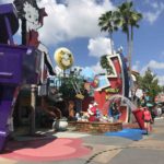 Parques Pelo Mundo - Essa atração super divertida e colorida fica no Islands  of Adventure em Orlando e assim como o brinquedo do Popeye neste mesmo  parque ela não molha 😂 Ela